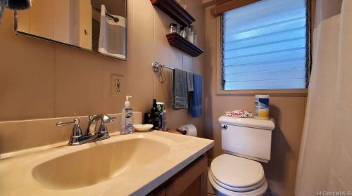 3622 Maunalei Ave, Honolulu HI  96816-2322 exterior