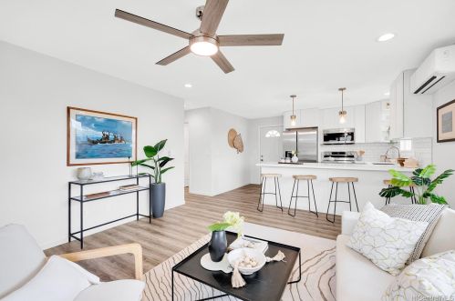 87267 Heleuma St, Nanakuli, HI 96792