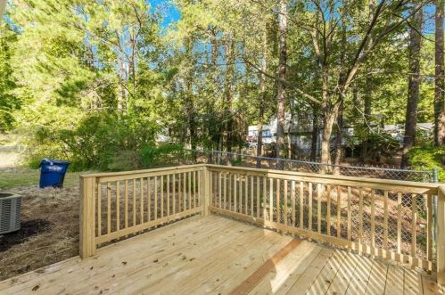 610 Alex Dr, Atlanta GA  30331-4350 exterior