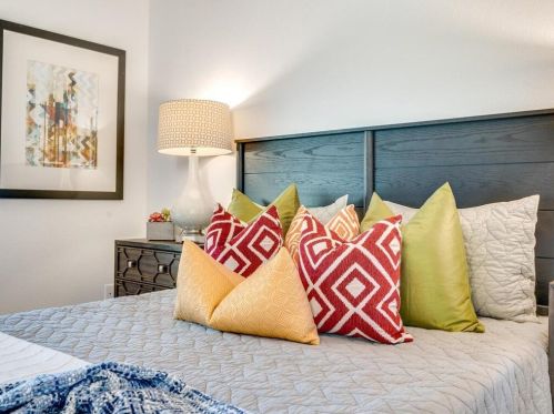 910 Calico Dr, Austin TX  78748-6492 exterior