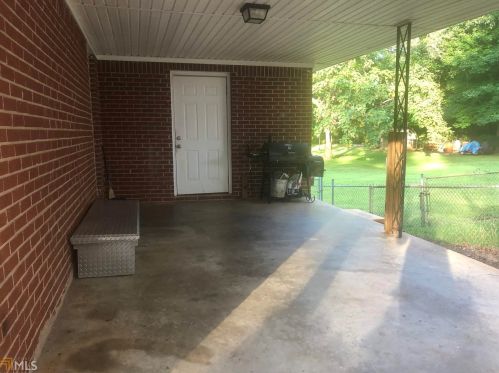 9285 Nelson Dr, Porterdale, GA 30014-3728