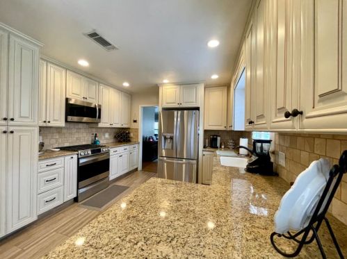 34 Sonoma Ave, Stockton, CA 95204-3435