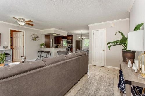 771 Chamberlain Cir, Marietta, GA 30008-4165