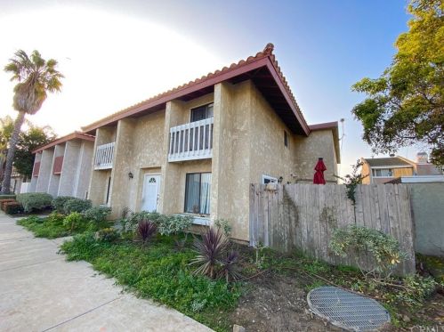 7302 Garfield Ave, Huntington Beach, CA 92648-2038