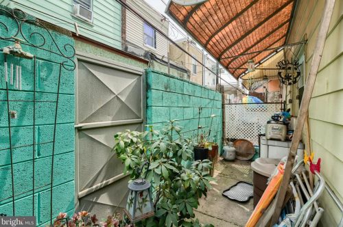 2649 10th St, Philadelphia PA 19148-5007 exterior