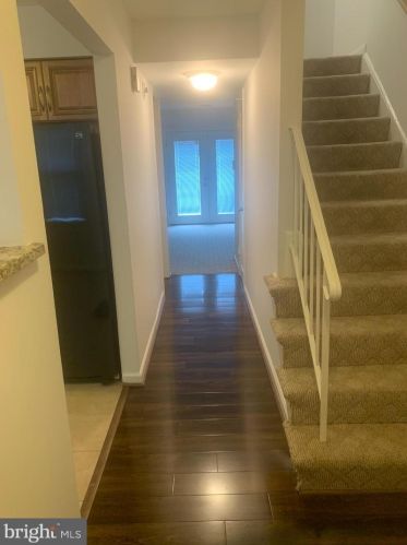 14814 Emberdale Dr, Woodbridge, VA 22193-2651