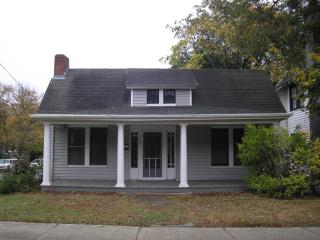 312 Chamberlain St, Raleigh NC  27607-7312 exterior