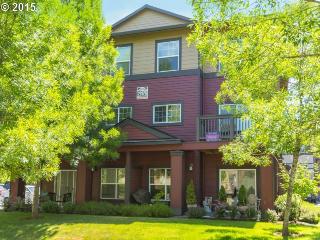 22828 Forest Creek Dr, Sherwood OR 97140-9699 exterior