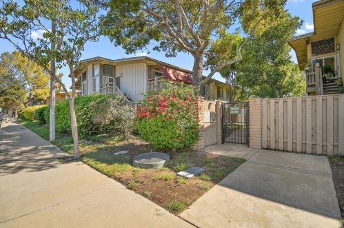 20434 Vermont Ave, Torrance CA  90502-1562 exterior