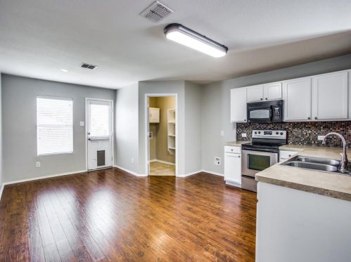 1209 Bellevue Dr, Princeton TX  75407-2814 exterior