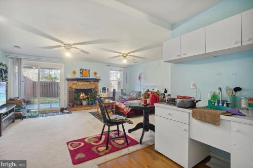11378 Cromwell Ct, Woodbridge VA  22192-1118 exterior
