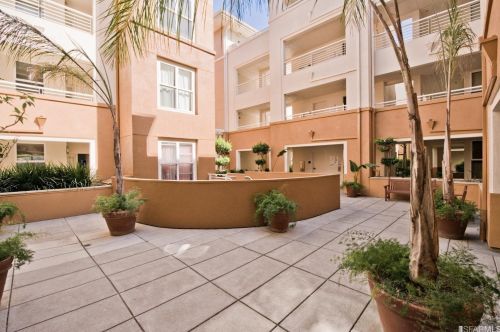 1 Crescent Way, San Francisco, CA 94134-3358