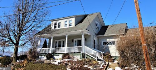 39 2nd Ave, Runnemede, NJ 08078-1104