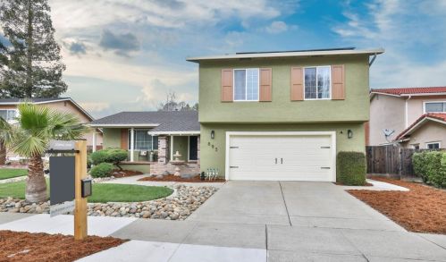 895 8th St, Gilroy, CA 95020-5901