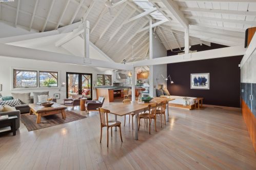 520 Dry Creek Rd, Healdsburg, CA 95448-9775