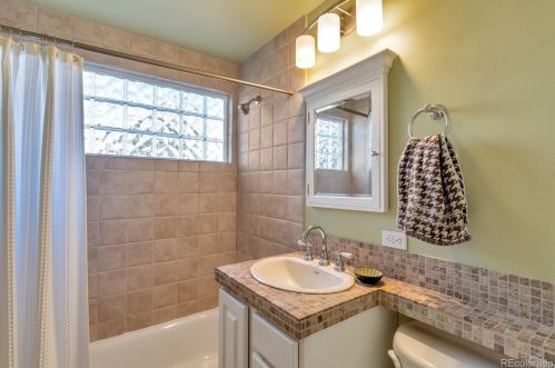 2661 Gaylord St, Denver CO  80205-4619 exterior