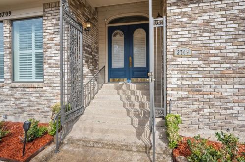 3709 Santiago Ct, Irving, TX 75062-3980