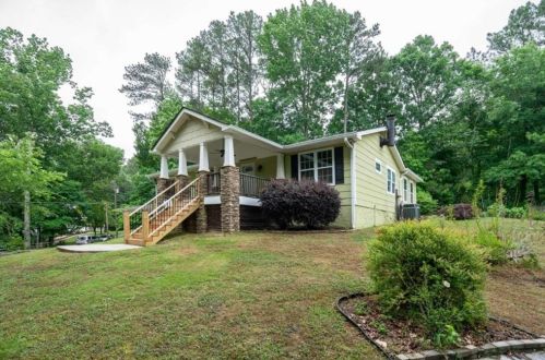 827 Stover Rd, Holly Springs, GA 30115-4646