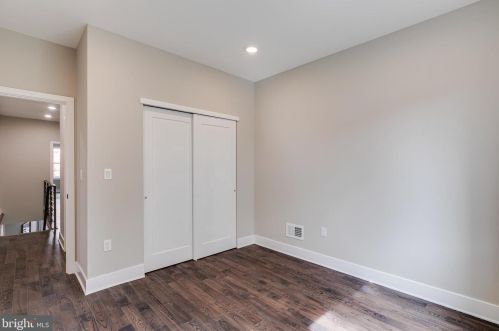 1013 24th St, Philadelphia PA  19146-2543 exterior