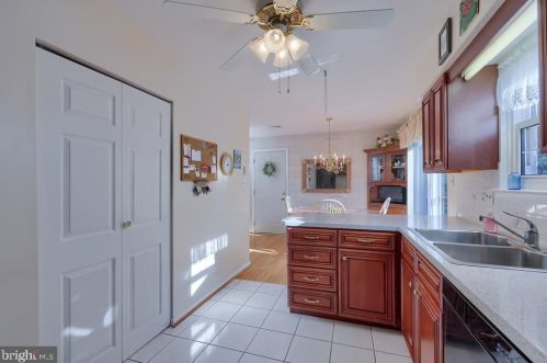 1026 Monticello Ln, Lancaster PA  17603-9409 exterior