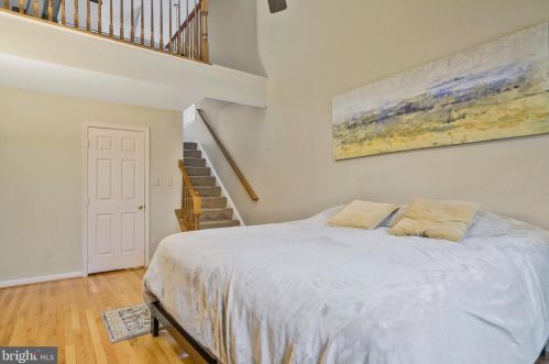 8858 Eagle Rock Ln, Springfield VA  22153-1727 exterior
