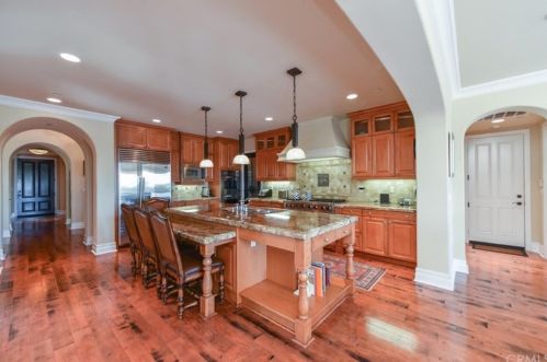 25 Blue Smt, Irvine CA  92603-0168 exterior