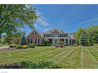 7568 Worlington Dr, Cleveland OH  44139-5697 exterior