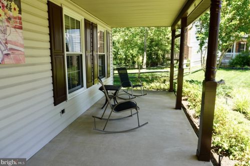 12618 Bayard Dr, Herndon, VA 20191-5802
