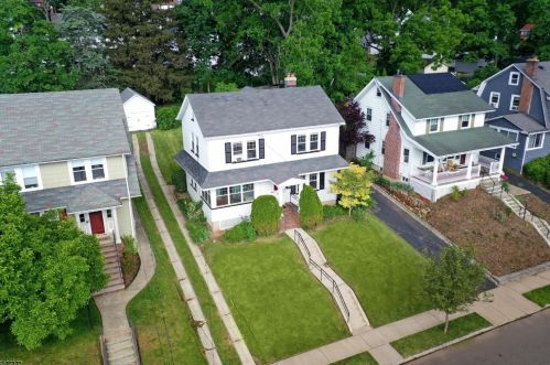 11 Oxford Ter, Town Center, NJ 07052-4411
