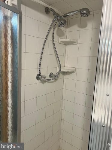 5918 Jackson St, Philadelphia PA  19135-4031 exterior