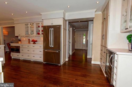 255 Lower Magothy Beach Rd, Severna Park MD  21146-2118 exterior