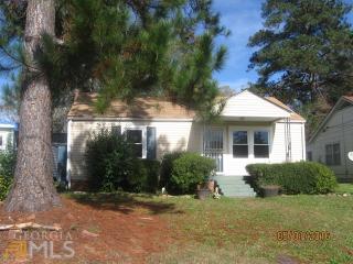 416 4th St, Manchester, GA 31816-1614