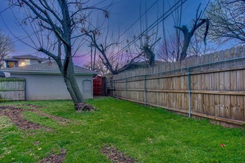 1132 Hampton Rd, Dallas TX 75208-3107 exterior