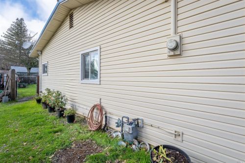 3990 Eastside Calpella Rd, Ukiah CA  95482-9559 exterior