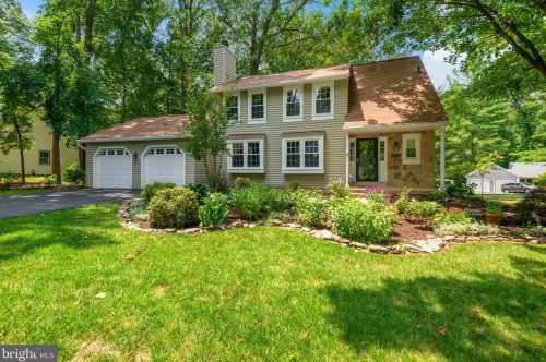 5831 New England Woods Dr, Springfield, VA 22015-2908