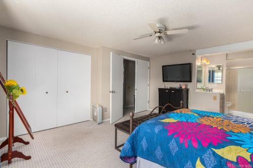 7556 Rosemary Cir, Englewood CO 80112-6421 exterior