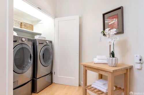 2255 Clay St, San Francisco CA  94115-1929 exterior