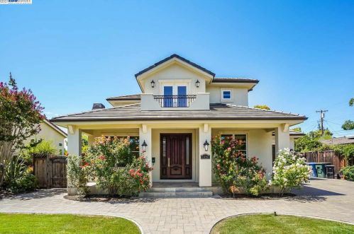 2620 Marshall Dr, Palo Alto, CA 94303-3652