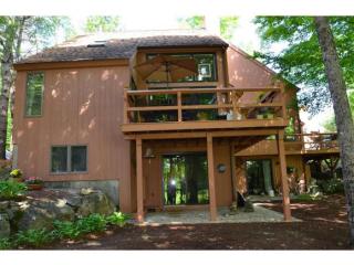 808 Covered Bridge Ln, Grantham, NH 03753-5427