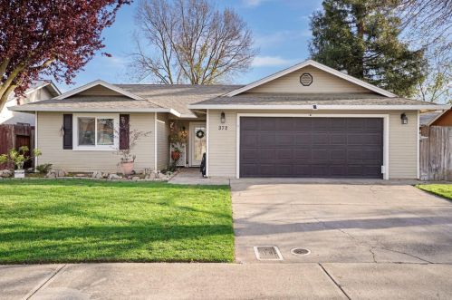 372 Valley Ave, Lodi, CA 95240-7891
