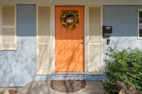 140 Duck Cove Rd, North Kingstown, RI 02852-6222