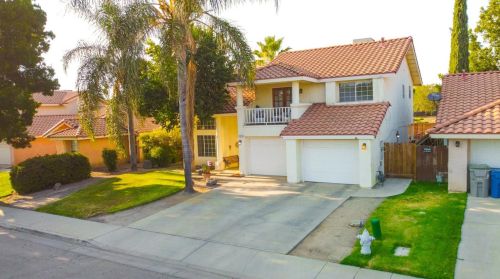 2526 Santos St, Dos Palos, CA 93620-2100