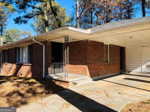 2702 Fairlane Dr, Atlanta GA  30354-2124 exterior