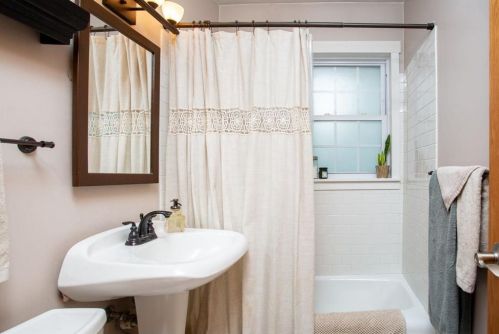 1616 Demont Ave, Saint Paul MN  55109-2112 exterior