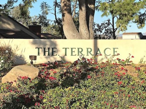 12 Gumwood, Irvine CA  92612-2352 exterior