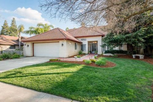 1809 Pryor Dr, Fresno, CA 93720-4072