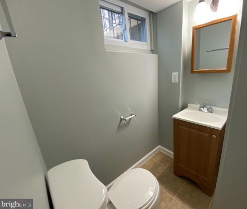 7804 Lockney Ave, Silver Spring MD 20912-7304 exterior