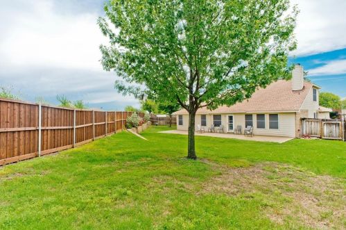 8528 Santa Ana Dr, Fort Worth TX  76131-5317 exterior