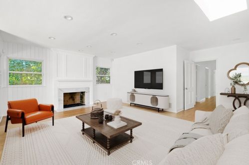 4706 Halbrent Ave, Van Nuys CA  91403-2420 exterior