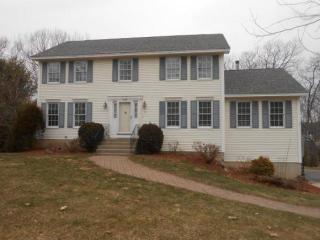 8 Faith Dr, Derry, NH 03038-5500
